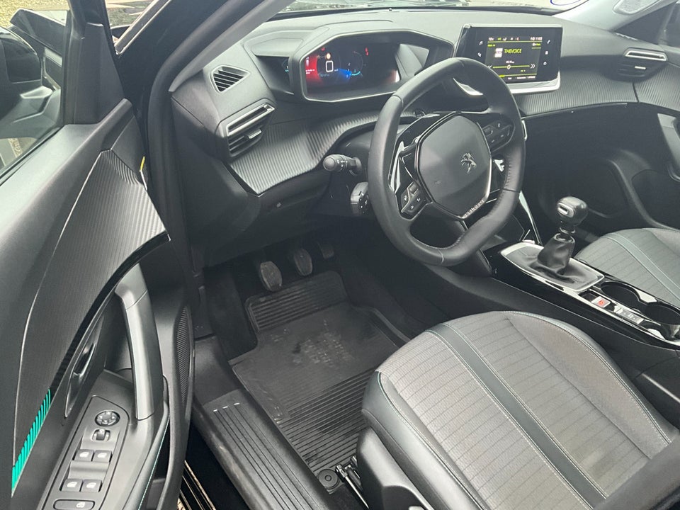 Peugeot 2008 1,2 PureTech 130 Platin Sport 5d