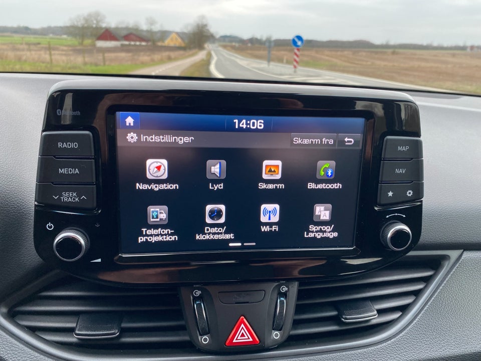 Hyundai i30 1,0 T-GDi Premium Fastback 5d