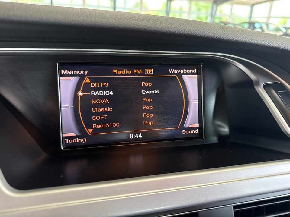 Audi A4 2,0 TDi 143 Avant 5d