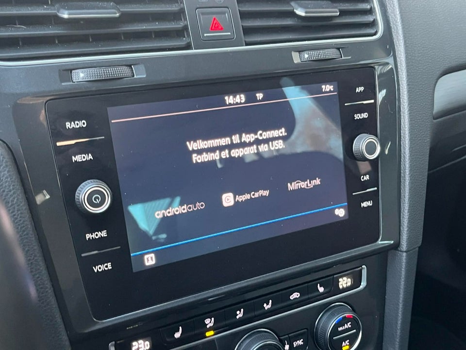 VW Golf VII 1,5 TSi 130 Comfortline DSG 5d