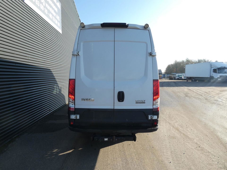 Iveco Daily 3,0 35C18 12m³ Van AG8