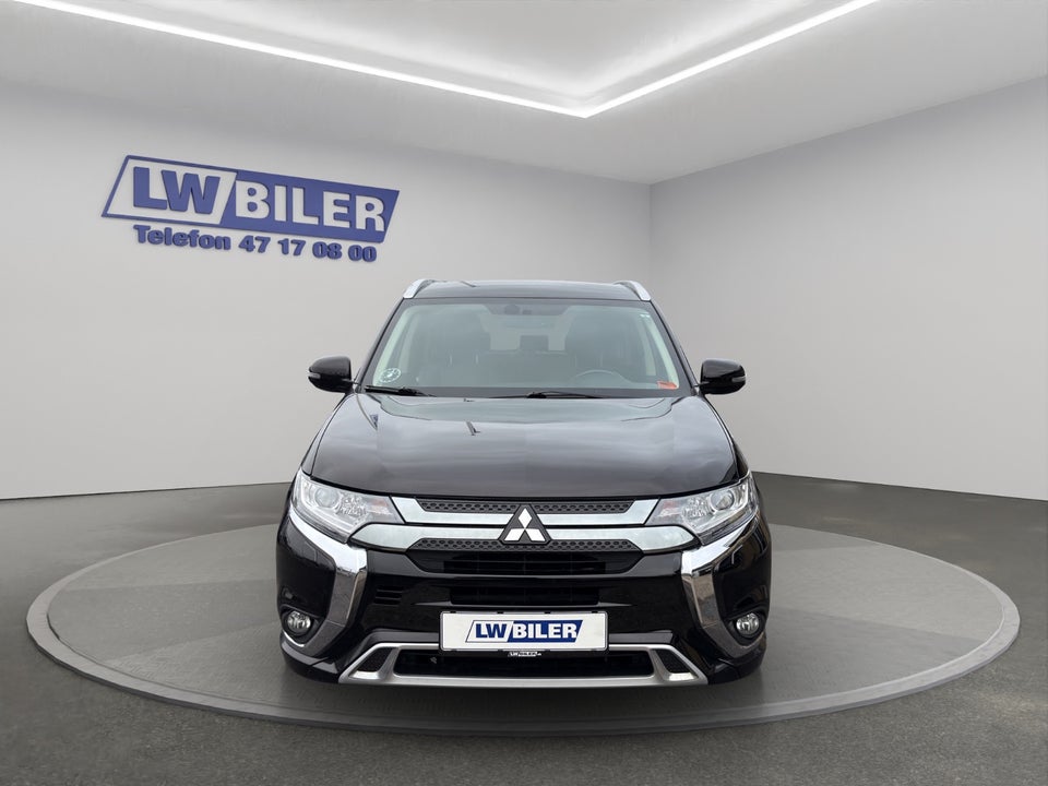 Mitsubishi Outlander 2,4 PHEV Inform CVT 4WD 5d