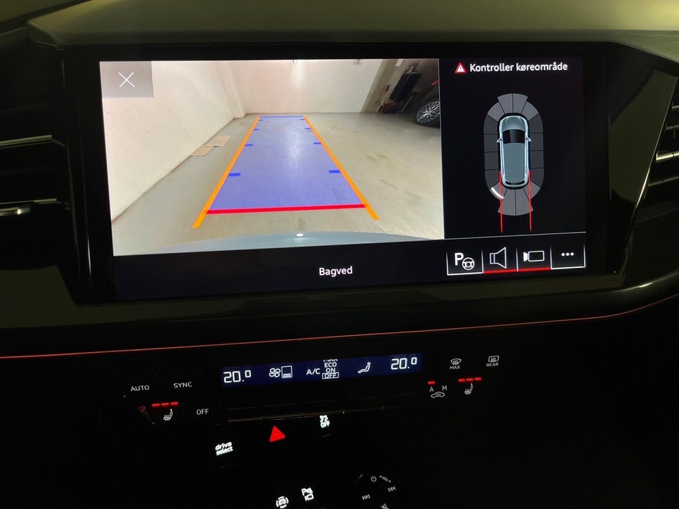 Audi Q4 e-tron 45 S-line quattro 5d