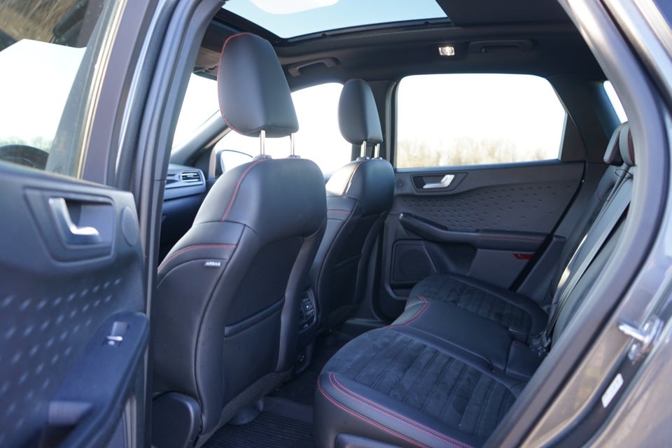 Ford Kuga 2,5 PHEV ST-Line X CVT 5d