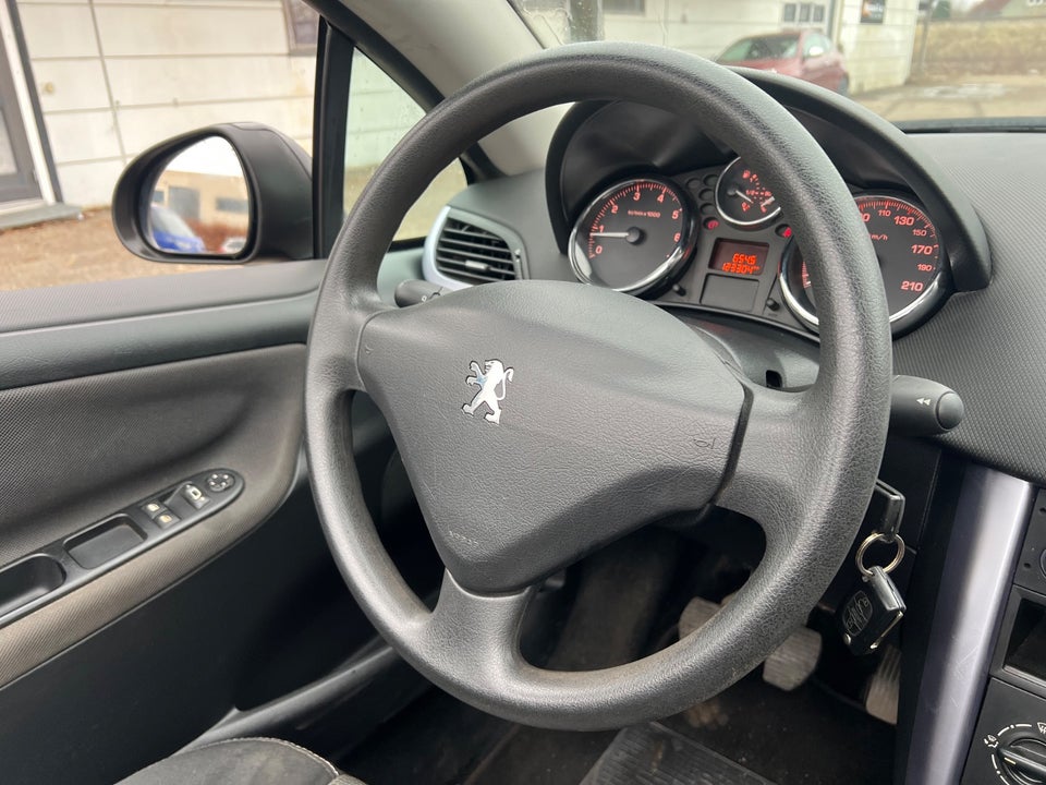 Peugeot 207 1,6 CC 2d