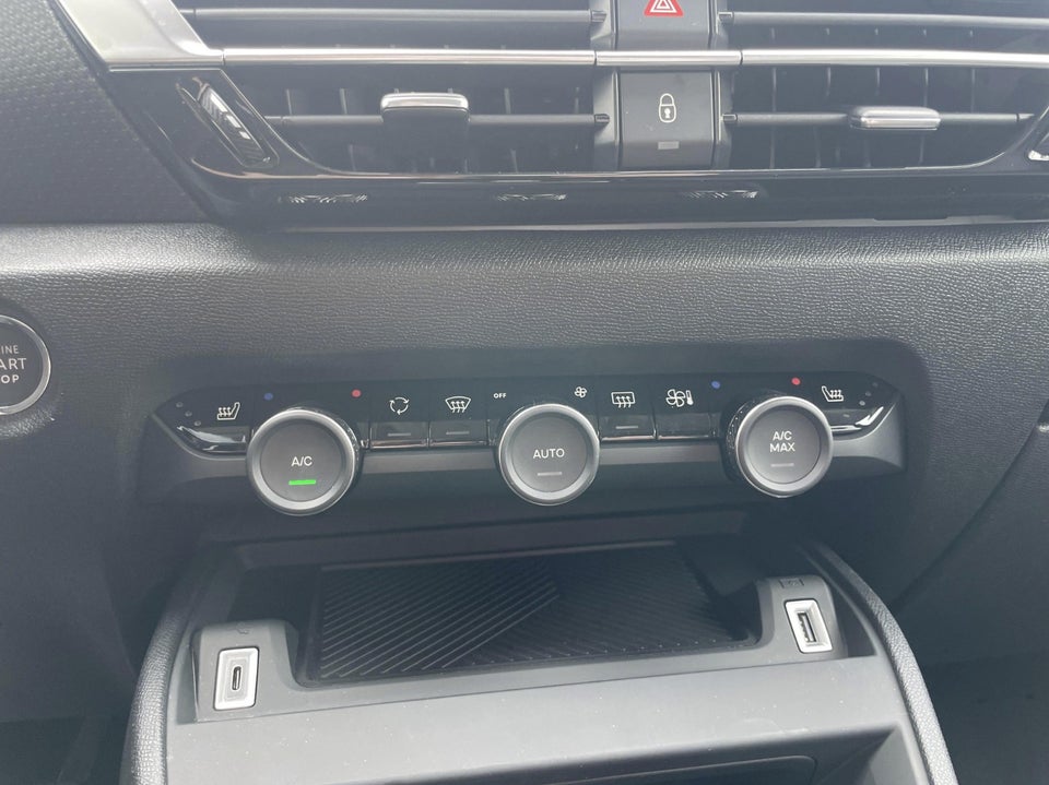 Citroën ë-C4 X 50 Shine 4d