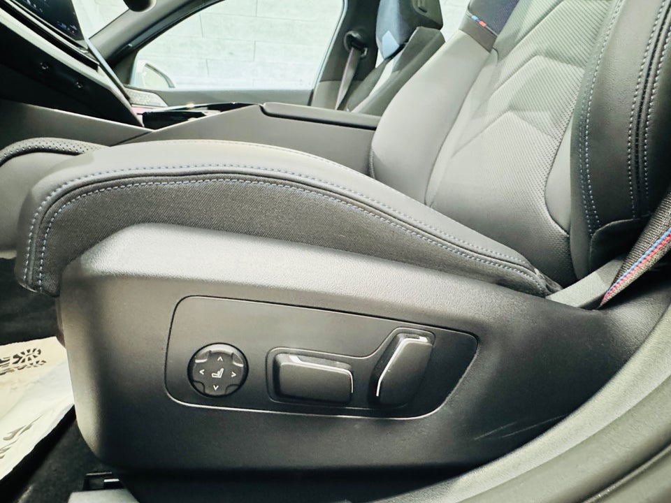BMW i5 eDrive40 Fully Charged M-Sport 4d