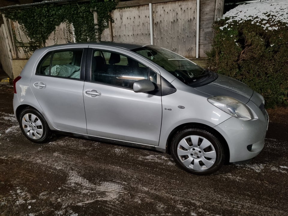 Toyota Yaris 1,4 D-4D Luna 5d