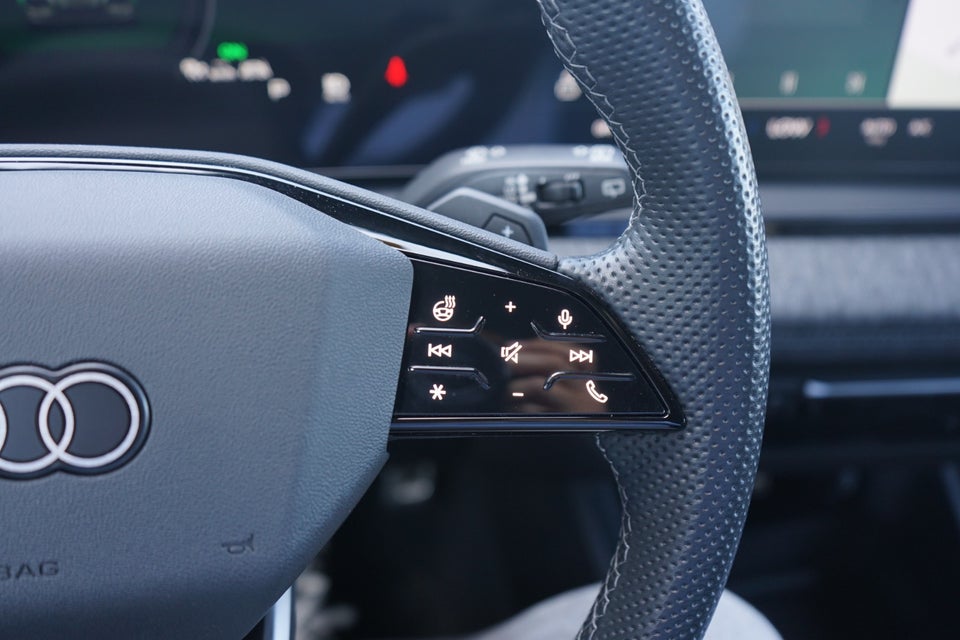 Audi Q6 e-tron S-line quattro 5d