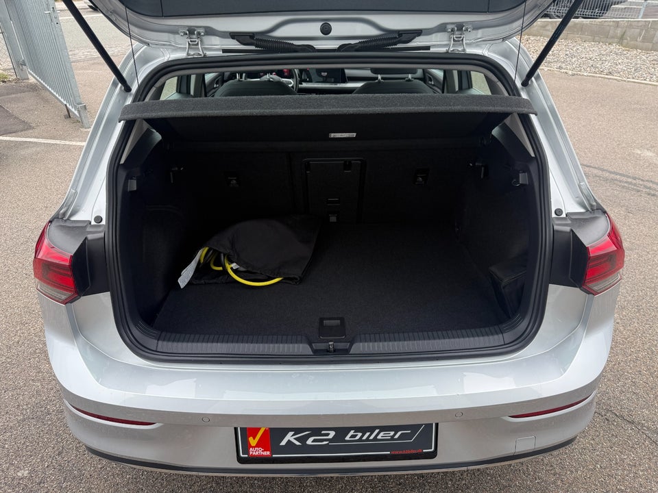 VW Golf VIII 1,4 eHybrid DSG 5d