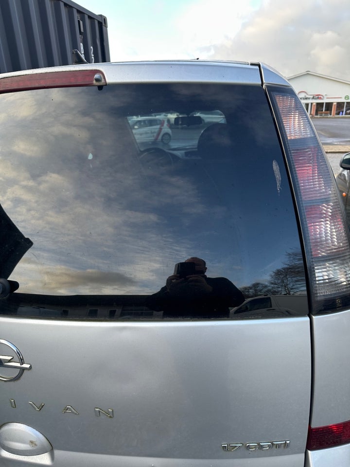 Opel Meriva 1,7 CDTi Activan 5d