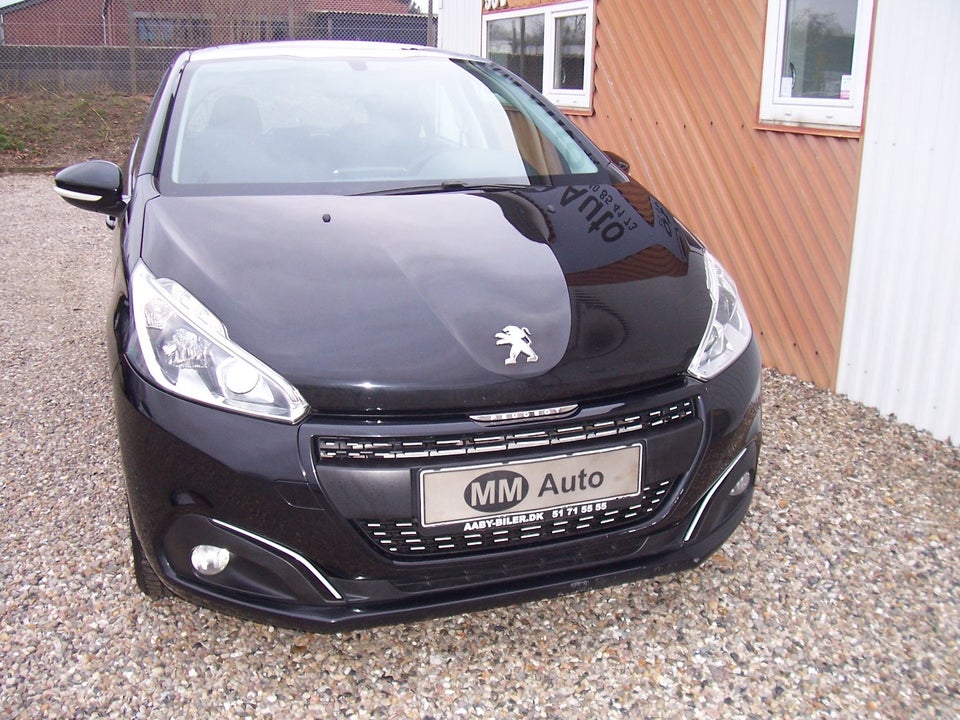 Peugeot 208 1,2 VTi 82 Desire Sky 5d