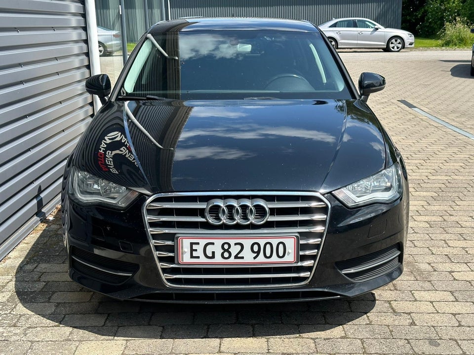 Audi A3 2,0 TDi 150 Ambiente Sportback S-tr. 5d