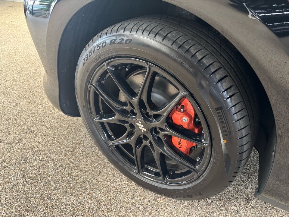 MG IM6 100 Performance AWD 5d