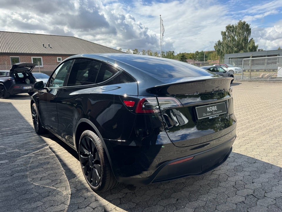 Tesla Model Y Long Range AWD 5d