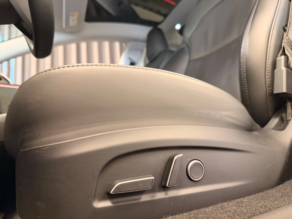 Tesla Model 3 RWD 4d