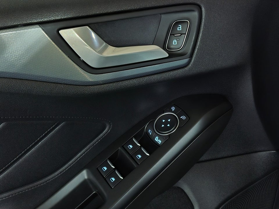 Ford Focus 1,0 EcoBoost Active aut. 5d