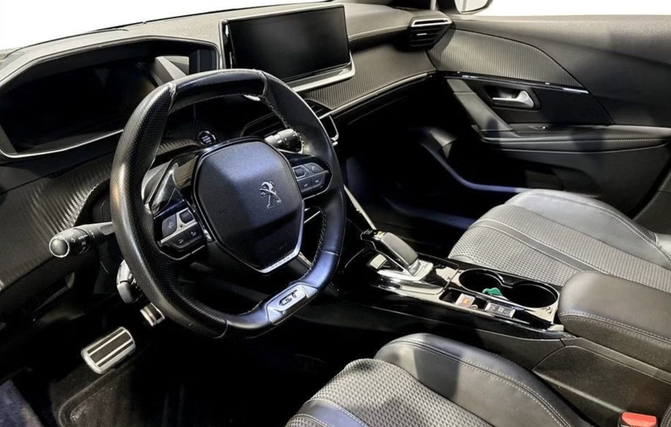 Peugeot e-208 50 GT Line 5d