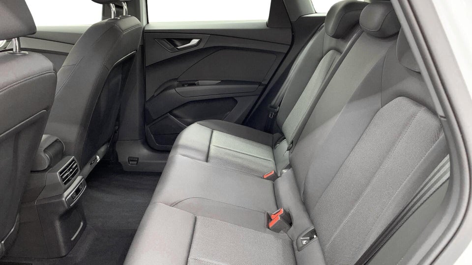 Audi Q4 e-tron 40  5d