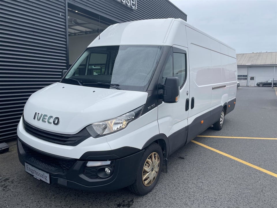 Iveco Daily 2,3 35S16 16m³ Van