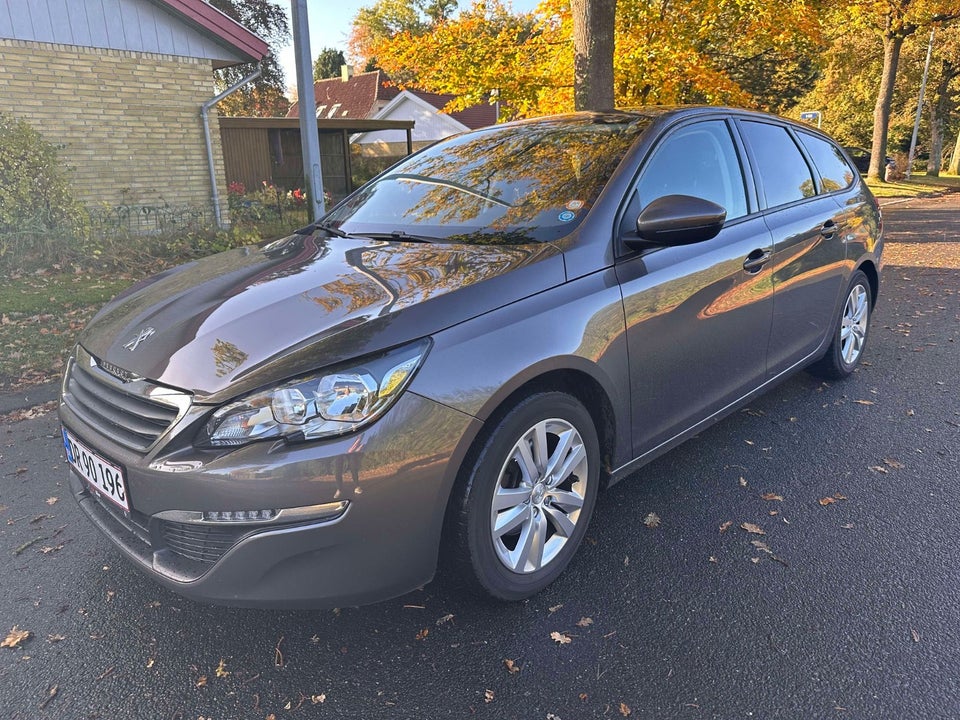 Peugeot 308 1,2 e-THP 110 Active SW 5d