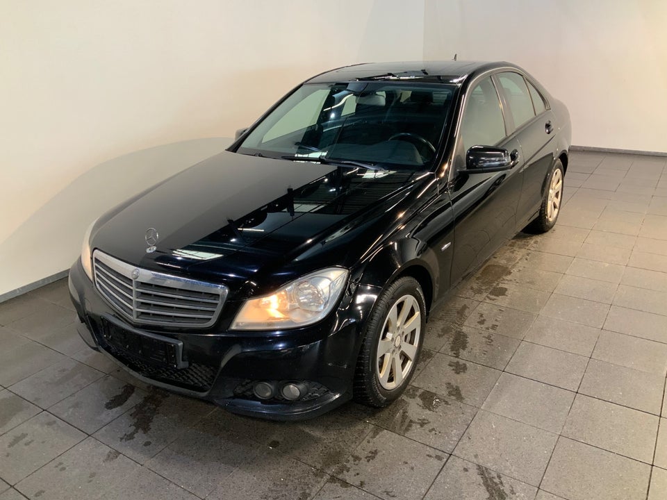 Mercedes C220 2,2 CDi BE 4d