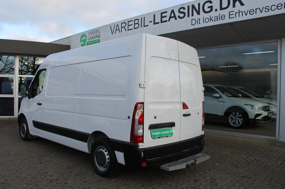 Renault Master III T35 2,3 dCi 145 L2H2 Kassevogn