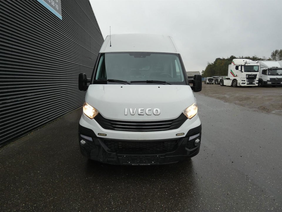 Iveco Daily 2,3 35S16 12m³ Van AG8