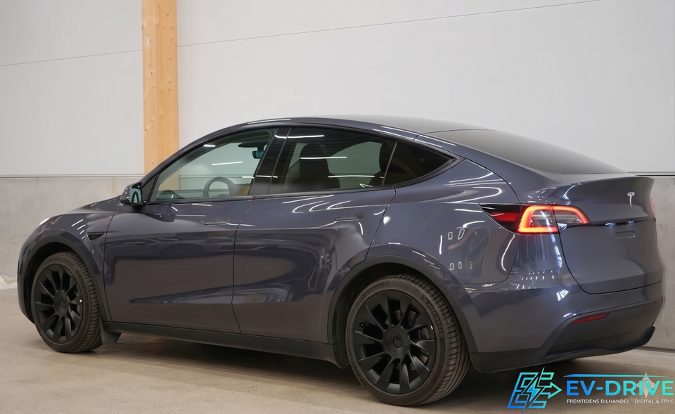 Tesla Model Y RWD 5d