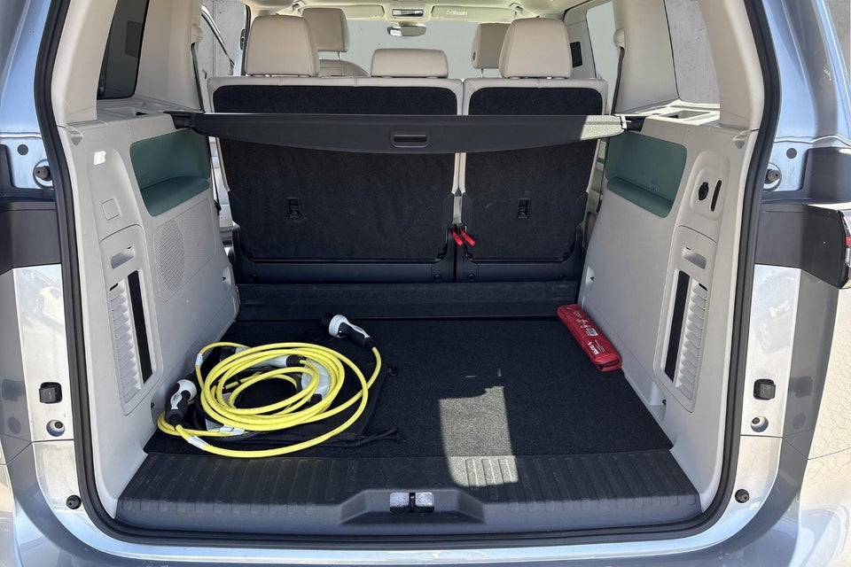 VW ID. Buzz 77 Pro SWB 5d