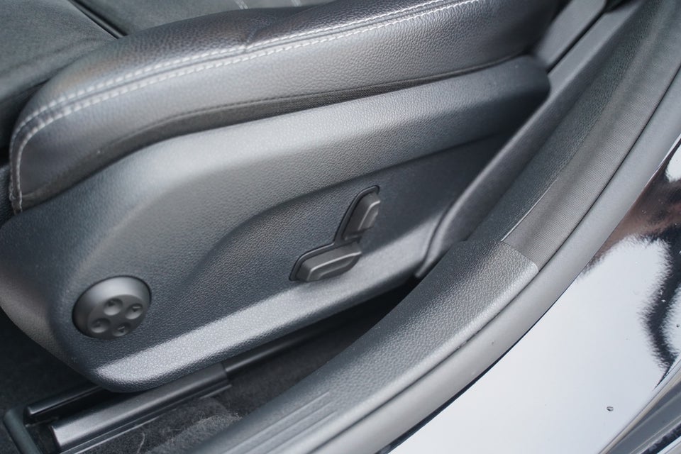 Mercedes C300 d 2,0 AMG Line stc. aut. 5d