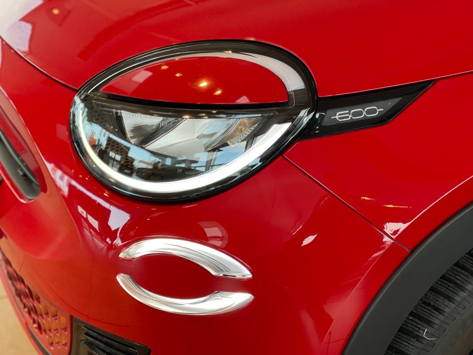 Fiat 600e 54 (RED) 5d