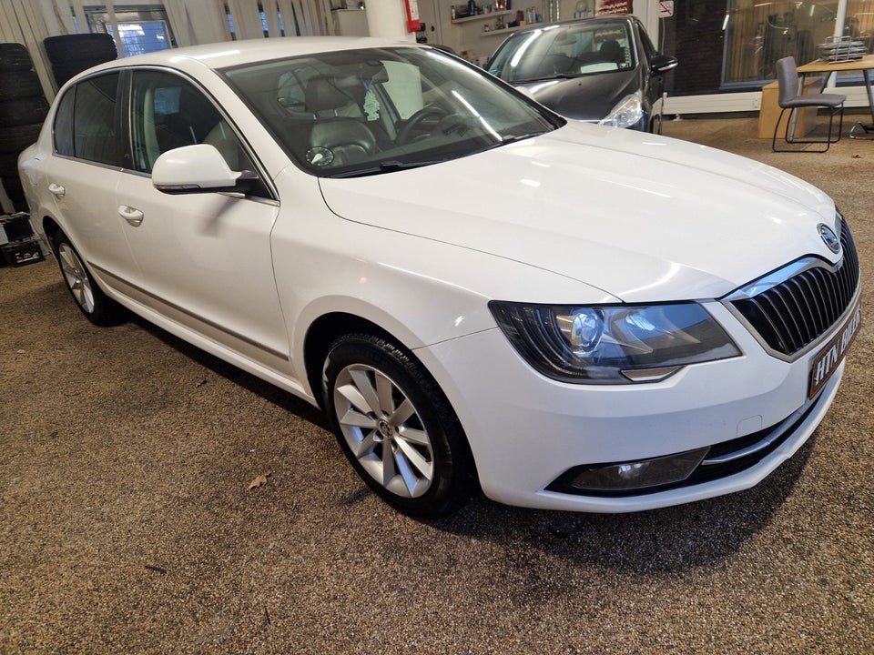 Skoda Superb 2,0 TDi 170 Elegance DSG 5d