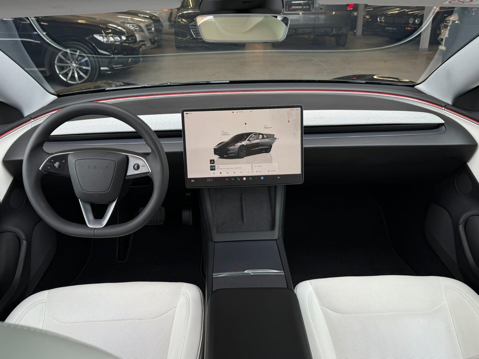 Tesla Model 3 Long Range AWD 4d