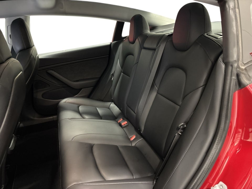 Tesla Model 3 Long Range AWD 4d