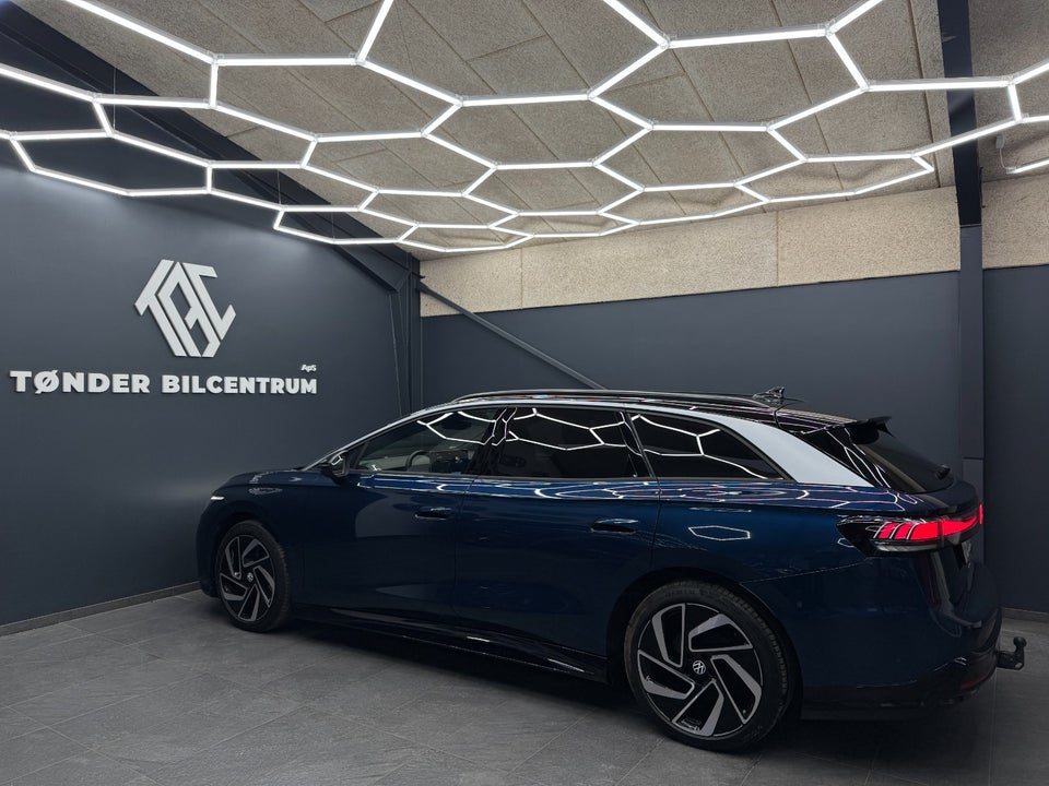 VW ID.7 77 Pro Tourer 5d