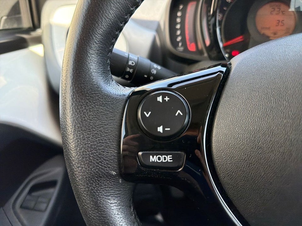 Toyota Aygo 1,0 VVT-i x-sky 5d