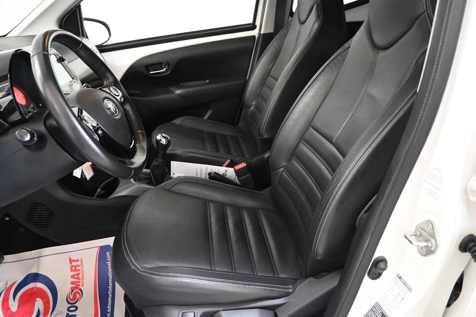 Toyota Aygo 1,0 VVT-i x-cellence Connect 5d