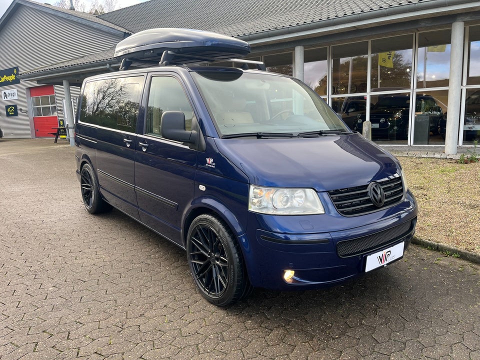 VW Multivan 2,5 TDi 174 Highline Tiptr. 5d