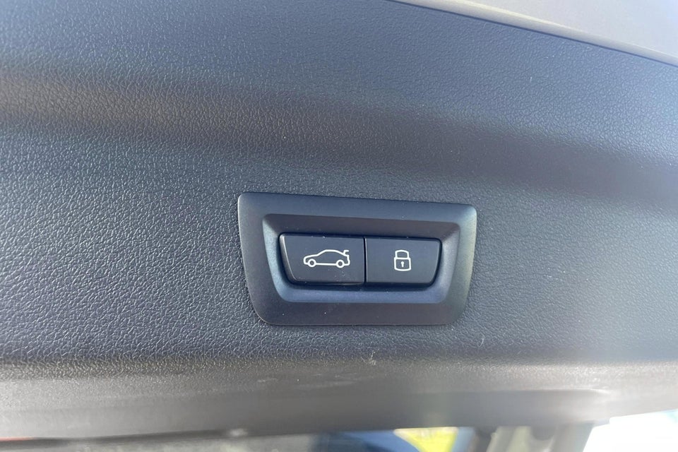 BMW iX1 xDrive30 Fully Charged M-Sport 5d