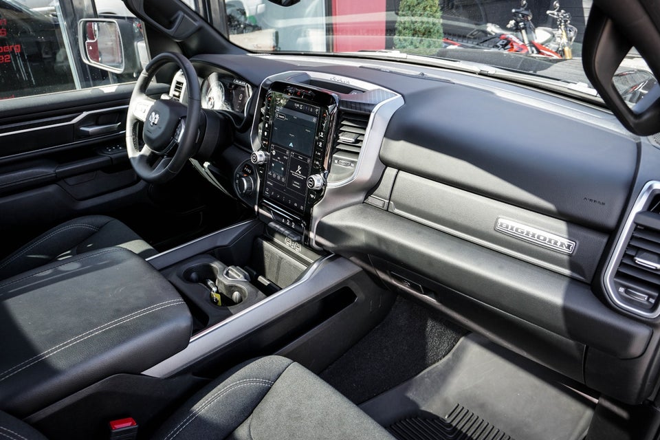 Dodge RAM 1500 3,0 Big Horn Night aut. 4d