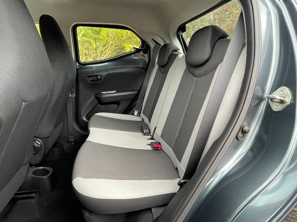 Toyota Aygo 1,0 VVT-i x-touch 5d