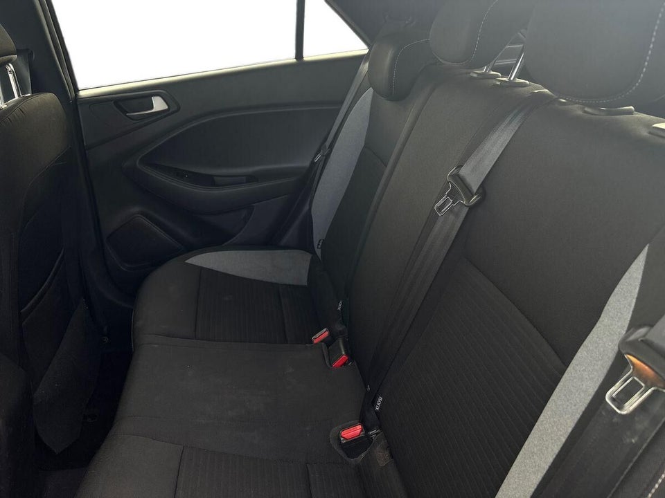 Hyundai i20 1,25 Premium 5d
