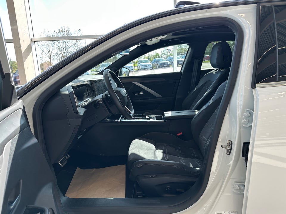 Opel Astra 1,6 PHEV Ultimate aut. 5d