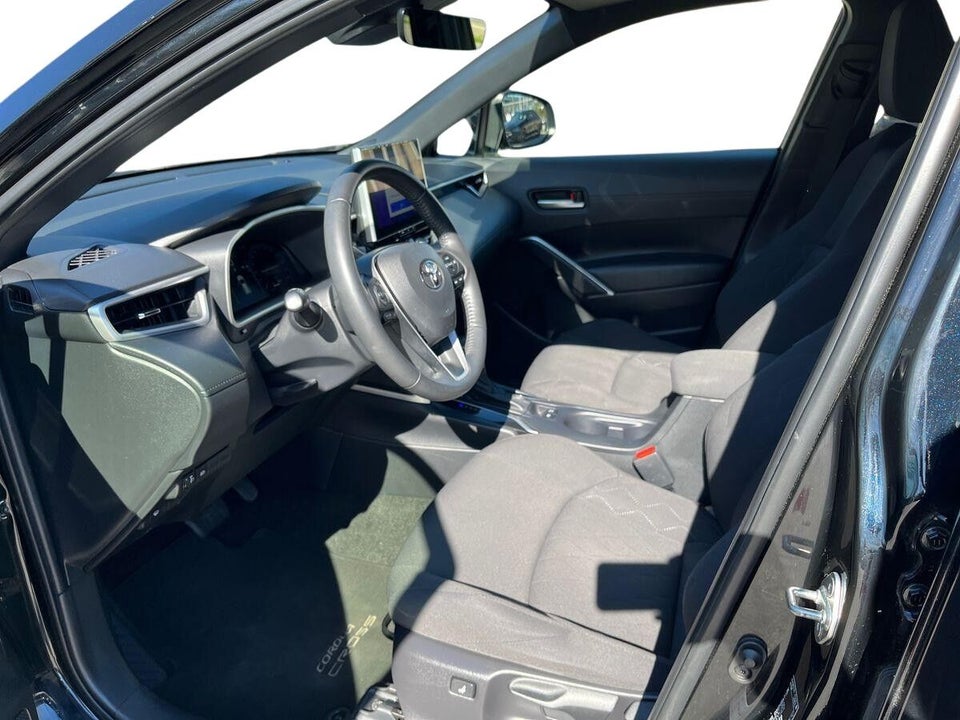Toyota Corolla Cross 2,0 Hybrid Style CVT 5d