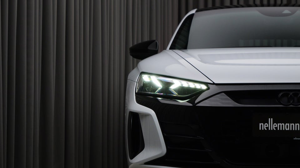 Audi RS e-tron GT quattro 4d