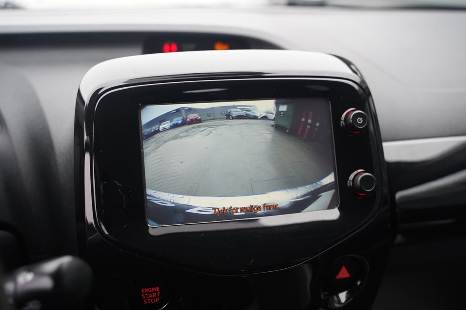 Toyota Aygo 1,0 VVT-i x-black 5d