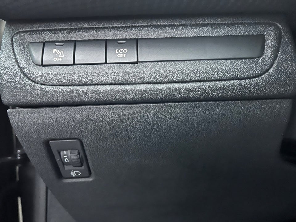 Peugeot 2008 1,2 e-THP 110 Allure 5d