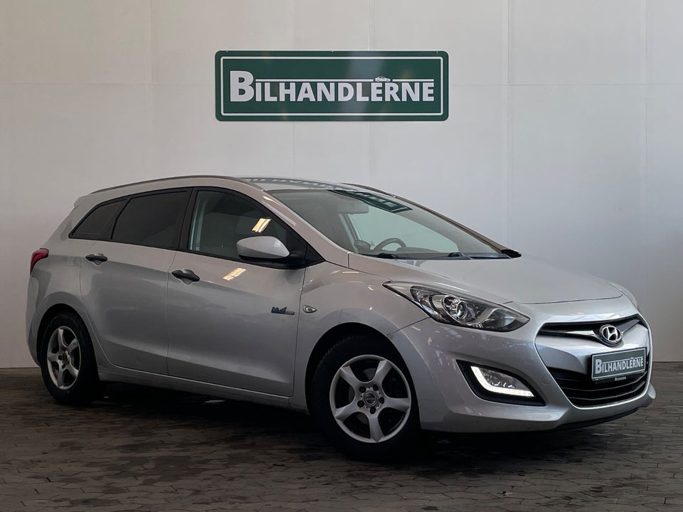 Hyundai i30 1,6 CRDi 110 Style CW Eco 5d