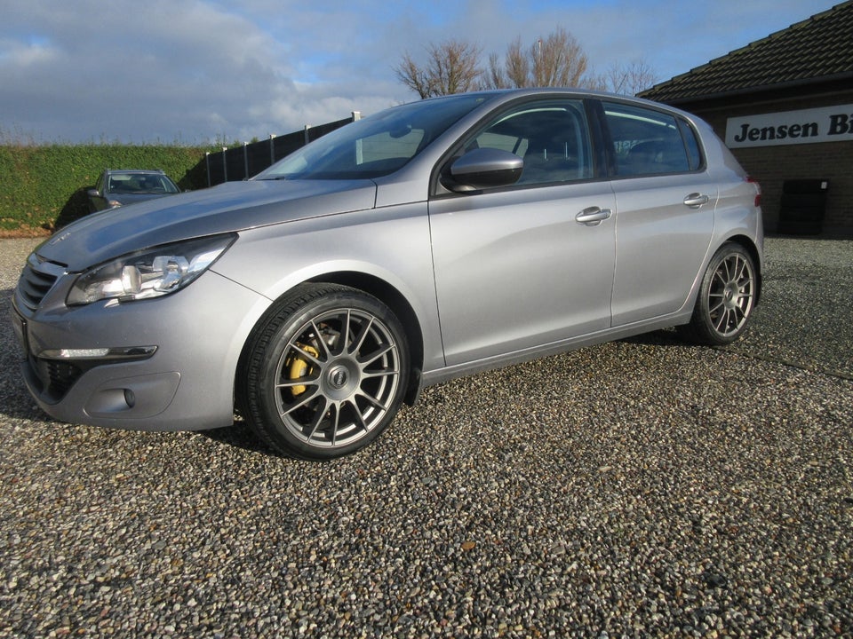 Peugeot 308 1,6 THP 125 Active 5d